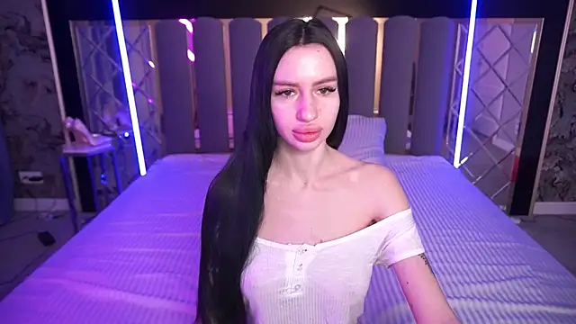 Snow WhiteeeX online show from 7, 3, 2026