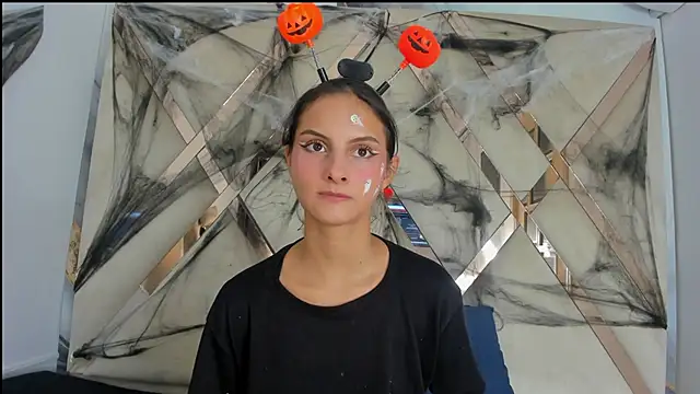 ninaht online show from 24, 10, 2025