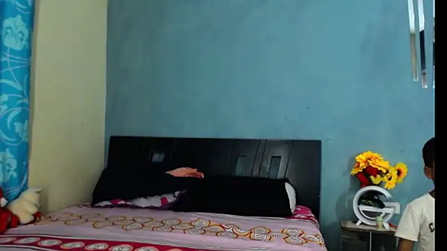 Madison  12 online show from 4, 3, 2025