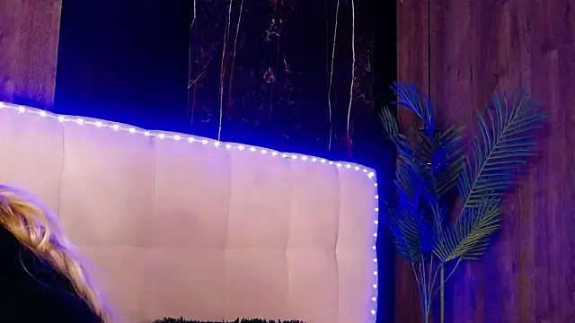 MelanieBrownn online show from 19, 2, 2026