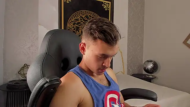 Desmon Clark online show from 17, 2, 2025