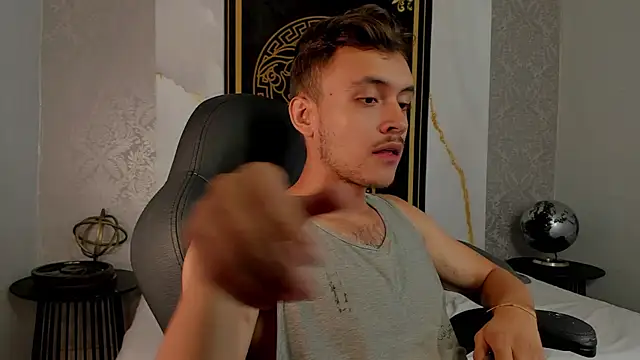 Desmon Clark online show from 5, 3, 2025