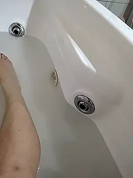 Snapshot of luana63 chatting on 1, 3, 2026 luana63 online show from 1, 3, 2026