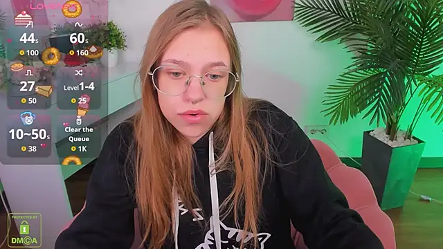 LayriantaVee online show from 8, 10, 2025