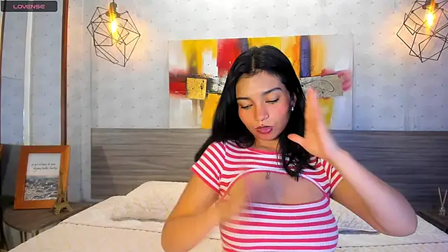 Snapshot of Candys_victoria chatting on 5, 2, 2025 Candys victoria online show from 5, 2, 2025