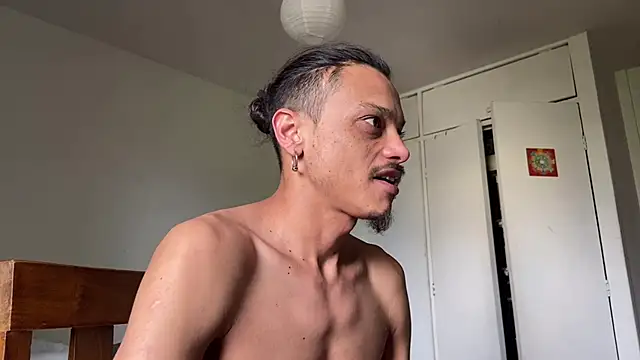 villanocat online show from 6, 12, 2024