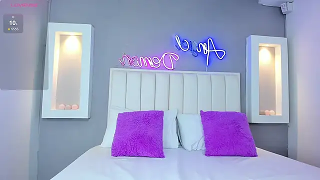 HannaPaola online show from 6, 3, 2025