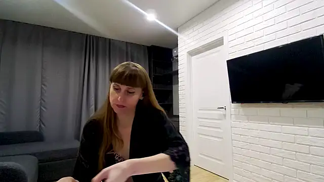 Snapshot of Daniella_Lorente chatting on 5, 5, 2026 Daniella Lorente online show from 5, 5, 2026