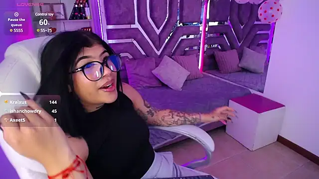 AliceWalker 11 online show from 21, 2, 2025