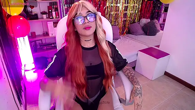 AliceWalker 11 online show from 17, 9, 2025