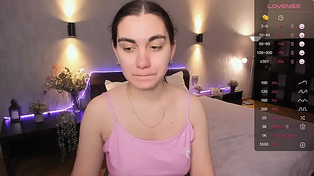 hannacheekss  online show from 12, 12, 2024