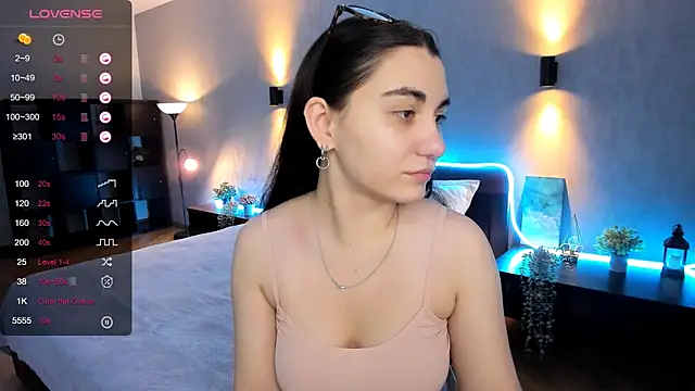 hannacheekss  online show from 14, 1, 2025