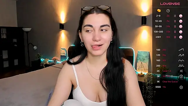 hannacheekss  online show from 10, 2, 2025