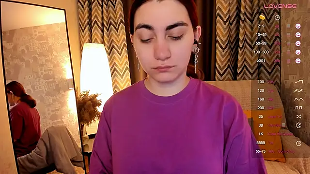 hannacheekss  online show from 8, 10, 2025