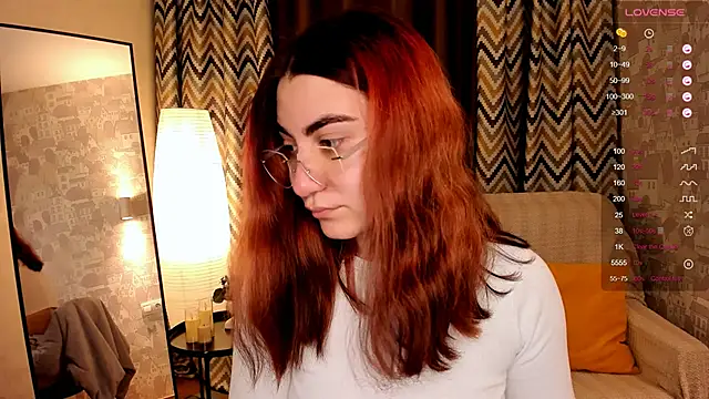 hannacheekss  online show from 5, 11, 2025