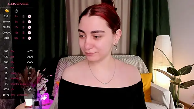 Snapshot of hannacheekss_ chatting on 21, 4, 2026 hannacheekss online show from 21, 4, 2026