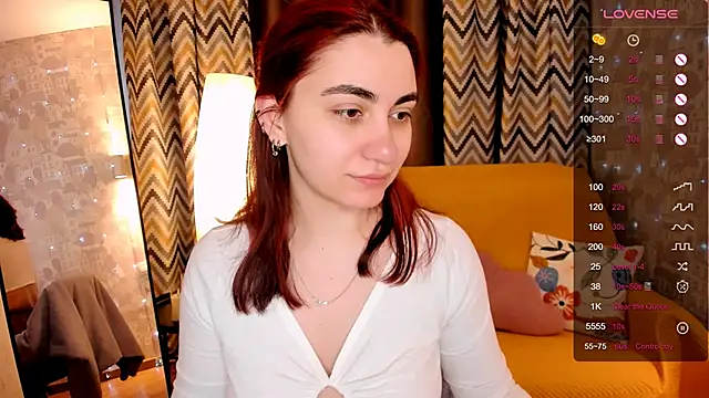 Snapshot of hannacheekss_ chatting on 23, 4, 2026 hannacheekss online show from 23, 4, 2026