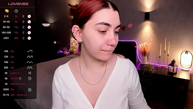 Snapshot of hannacheekss_ chatting on 4, 5, 2026 hannacheekss online show from 4, 5, 2026