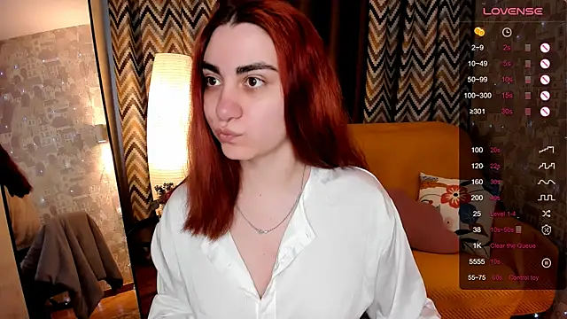 Snapshot of hannacheekss_ chatting on 18, 5, 2026 hannacheekss online show from 18, 5, 2026