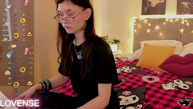 Emily Strikeee online show from 22, 2, 2026