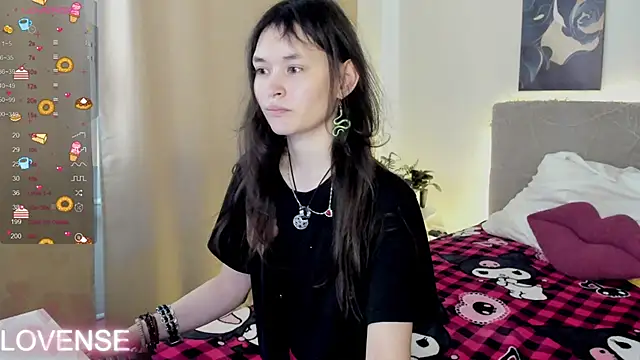 Emily Strikeee online show from 23, 2, 2026