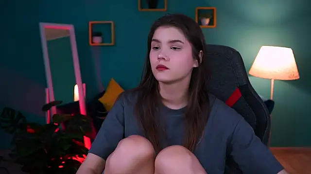 EvaThopson online show from 24, 1, 2025