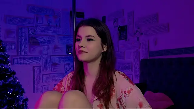 EvaThopson online show from 25, 1, 2025