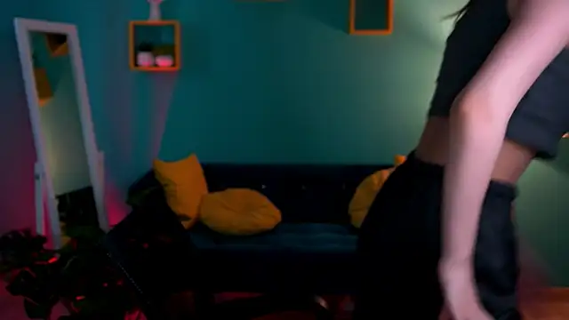 EvaThopson online show from 2, 3, 2025