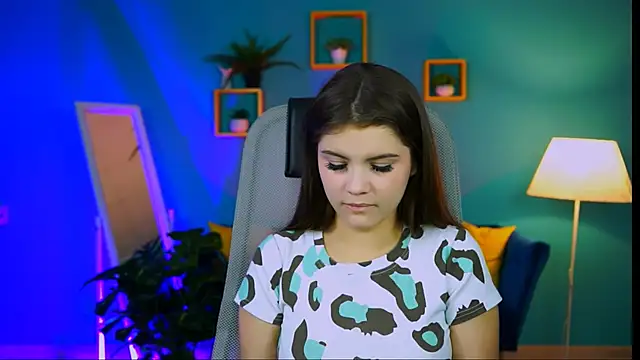 EvaThopson online show from 28, 11, 2025