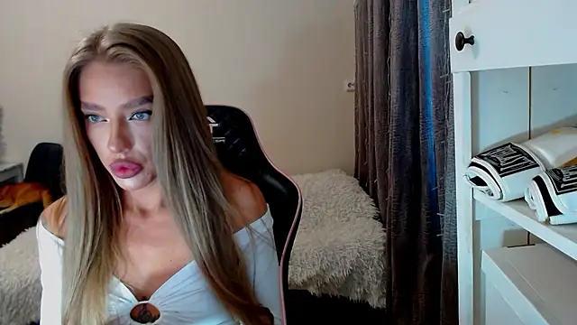 lonely dreamm online show from 12, 12, 2024