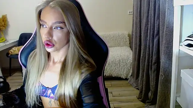 lonely dreamm online show from 20, 12, 2024