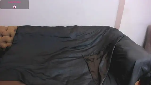 Snapshot of JennieRosse chatting on 7, 10, 2025 JennieRosse online show from 7, 10, 2025