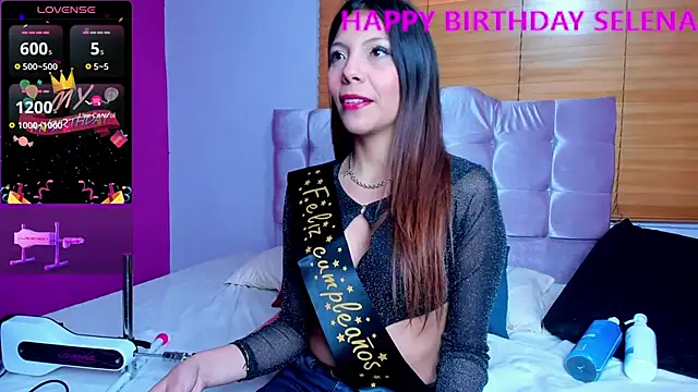 Snapshot of Selenakyle92_ chatting on 1, 2, 2025 Selenakyle92 online show from 1, 2, 2025