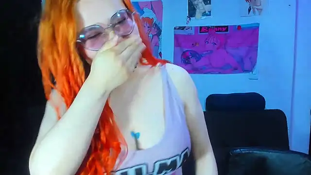 Snapshot of Lily_stone04 chatting on 9, 10, 2025 Lily stone04 online show from 9, 10, 2025