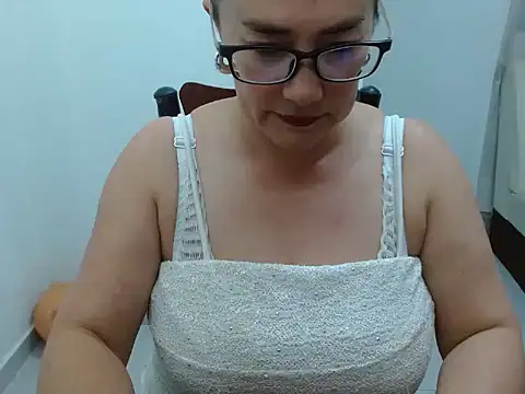 AllisonMillerHot online show from 7, 1, 2025