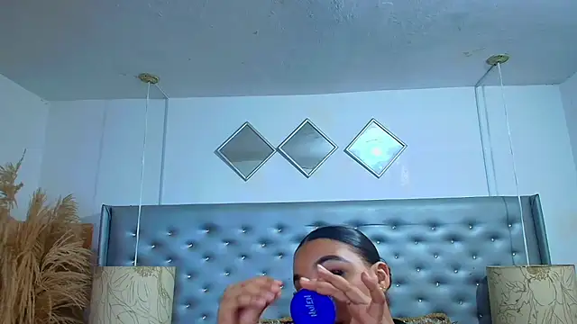 EileenBenzon online show from 15, 11, 2025