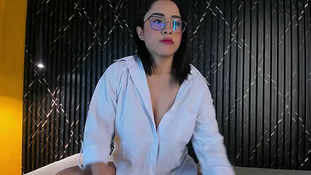 Snapshot of Lil_eva2 chatting on 11, 1, 2025 Lil eva2 online show from 11, 1, 2025
