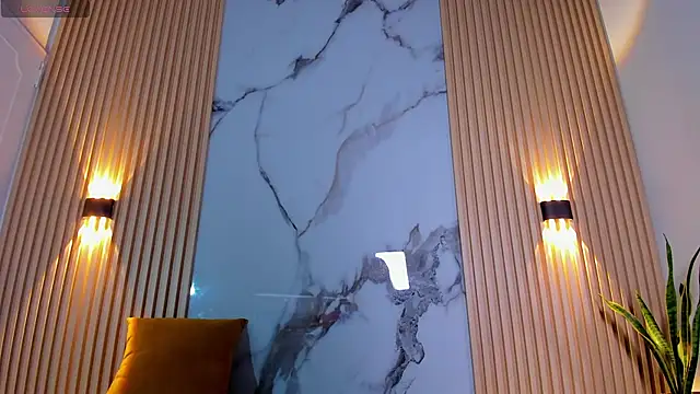 Snapshot of Lil_eva2 chatting on 30, 10, 2025 Lil eva2 online show from 30, 10, 2025