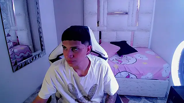 Snapshot of Brayan_lopezz chatting on 19, 3, 2025 Brayan lopezz online show from 19, 3, 2025