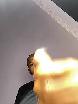 Snapshot of BlueIceCube chatting on 23, 2, 2025 BlueIceCube online show from 23, 2, 2025