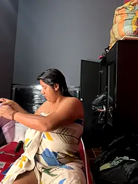 andreinabigtits online show from 5, 10, 2025