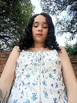 sweet outdoor charm online show from 14, 2, 2026