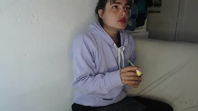 skinny sweet2411 online show from 2, 10, 2025