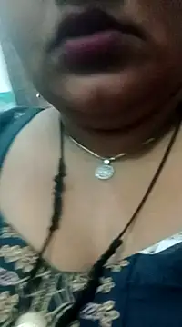 Snapshot of seemi_bhabhi chatting on 4, 3, 2025 seemi bhabhi online show from 4, 3, 2025