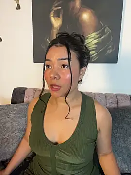 Snapshot of Rousse_blue chatting on 3, 7, 2026 Rousse blue online show from 3, 7, 2026