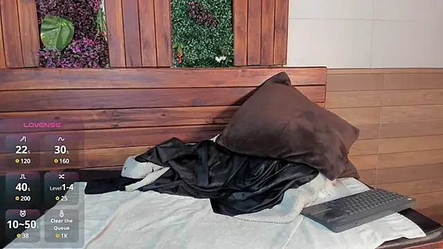 Edward max online show from 8, 3, 2025