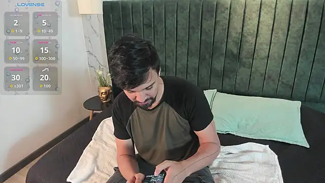 Snapshot of Edward_max chatting on 1, 2, 2026 Edward max online show from 1, 2, 2026