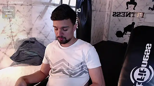 Snapshot of Edward_max chatting on 2, 3, 2026 Edward max online show from 2, 3, 2026