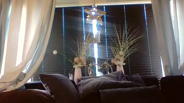 DevilsAngel13 online show from 26, 11, 2025