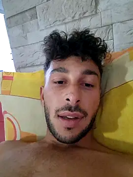 Snapshot of Iulianmarius12 chatting on 19, 9, 2025 Iulianmarius12 online show from 19, 9, 2025